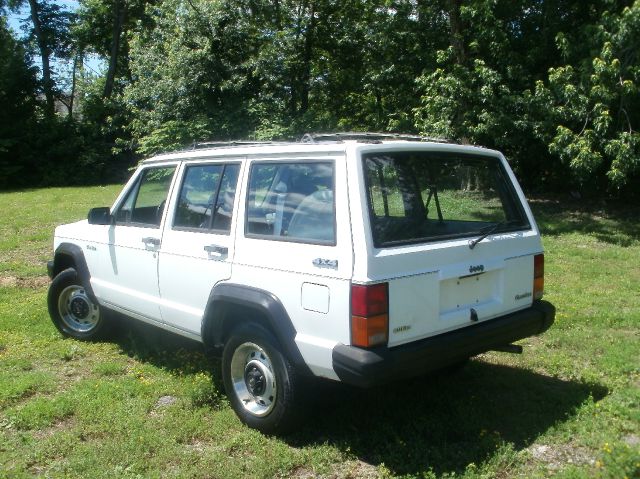 Jeep Cherokee 1990 photo 4