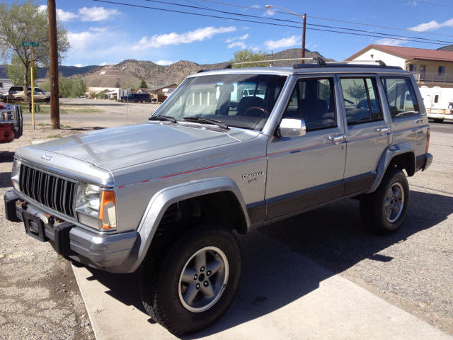 Jeep Cherokee 1992 photo 3