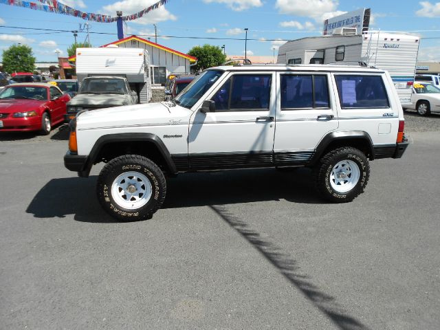 Jeep Cherokee 1992 photo 4