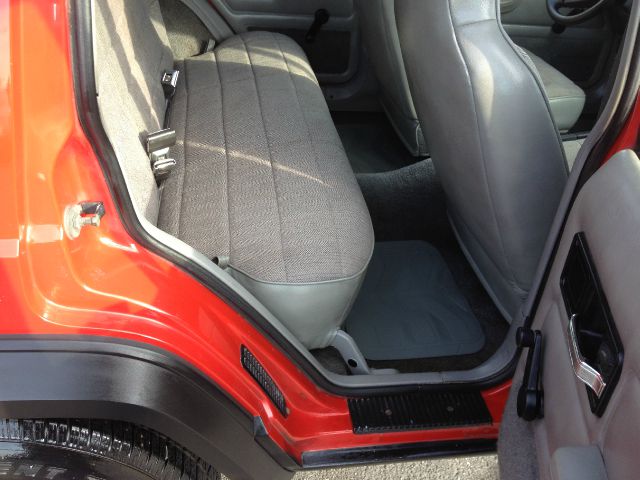 Jeep Cherokee 1996 photo 4