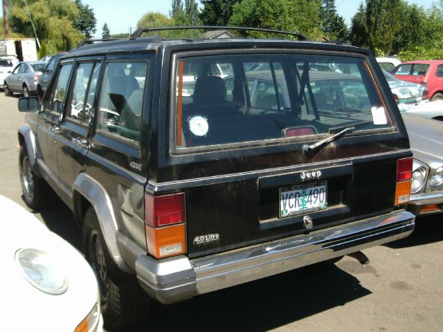 Jeep Cherokee 1996 photo 1