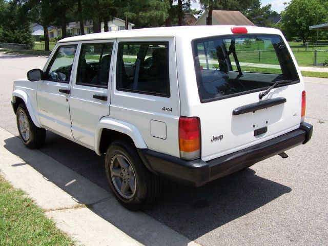 Jeep Cherokee Work - Box Truck SUV
