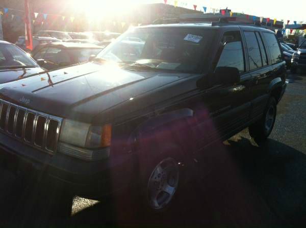 Jeep Cherokee Unknown SUV