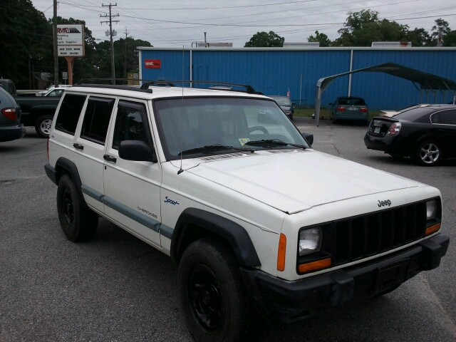Jeep Cherokee 1997 photo 1