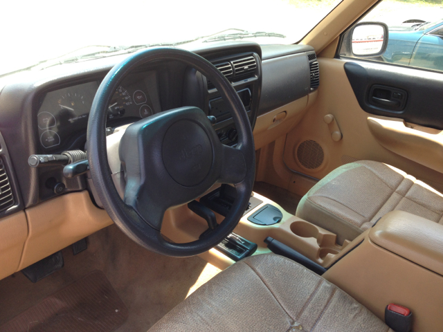 Jeep Cherokee Work - Box Truck SUV