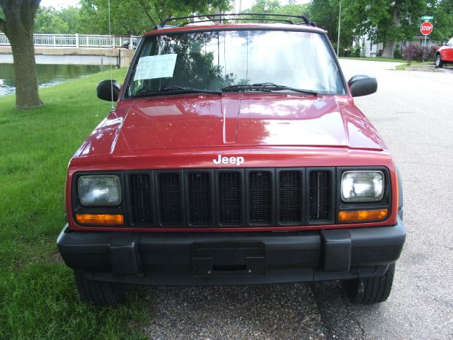 Jeep Cherokee Base GLS LX SUV
