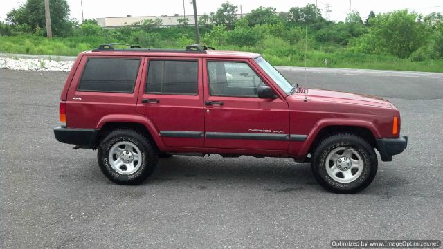 Jeep Cherokee Base GLS LX SUV
