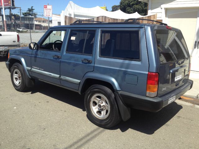 Jeep Cherokee 1999 photo 2