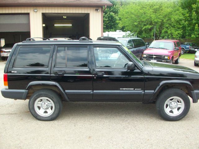 Jeep Cherokee 1999 photo 1