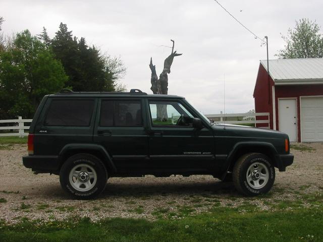 Jeep Cherokee 1999 photo 2