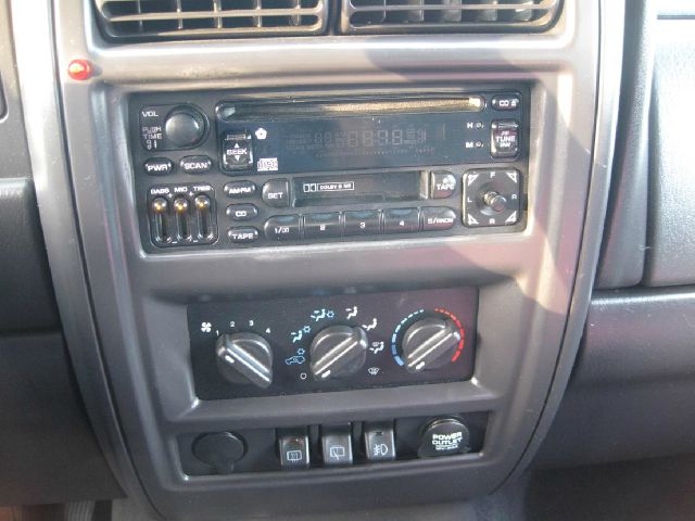 Jeep Cherokee 1999 photo 4