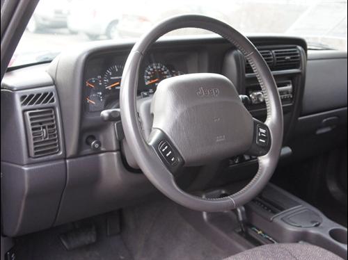 Jeep Cherokee 1999 photo 1
