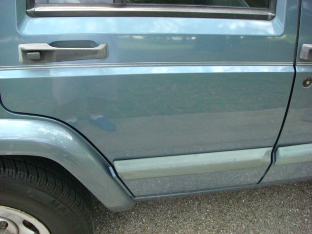 Jeep Cherokee Base GLS LX SUV