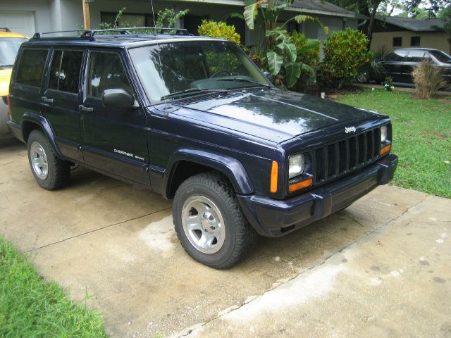 Jeep Cherokee Base GLS LX SUV