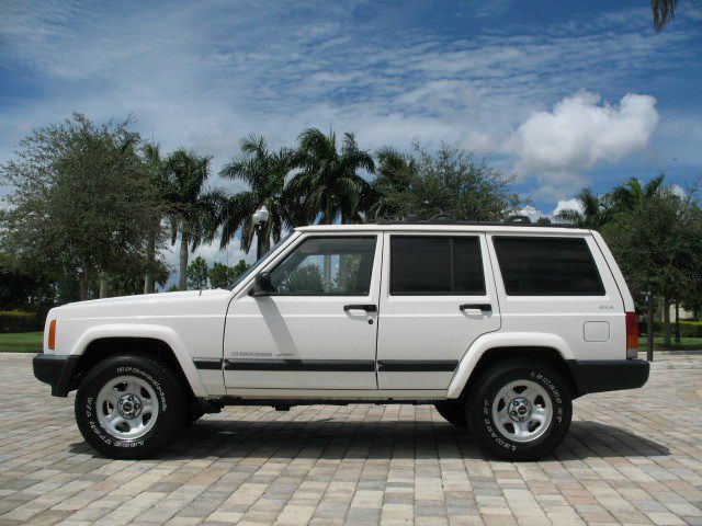 Jeep Cherokee 1999 photo 2