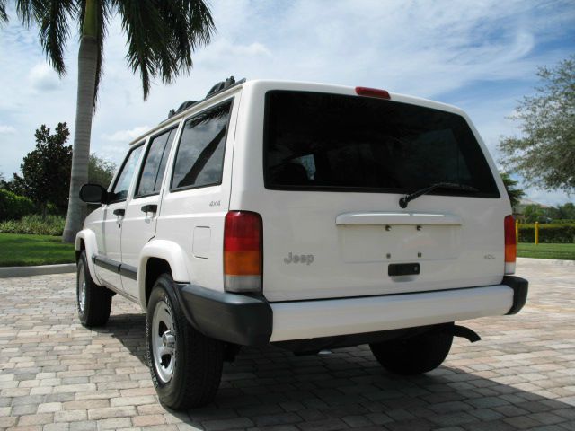 Jeep Cherokee 1999 photo 3