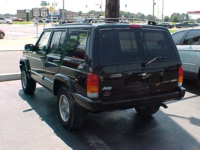 Jeep Cherokee 2000 photo 2