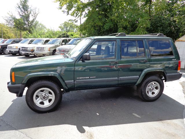 Jeep Cherokee 2000 photo 2