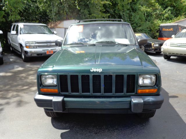 Jeep Cherokee 2000 photo 3
