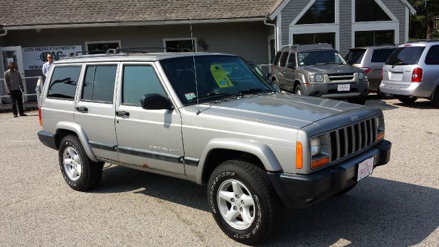 Jeep Cherokee 2000 photo 4