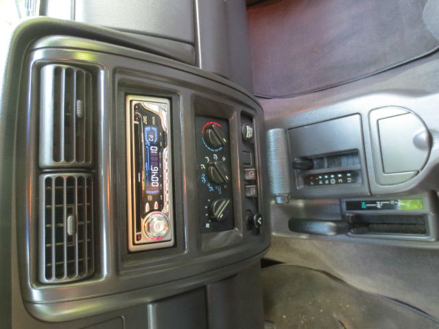 Jeep Cherokee 2000 photo 13