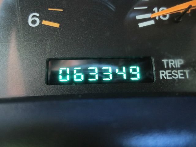 Jeep Cherokee 2000 photo 23