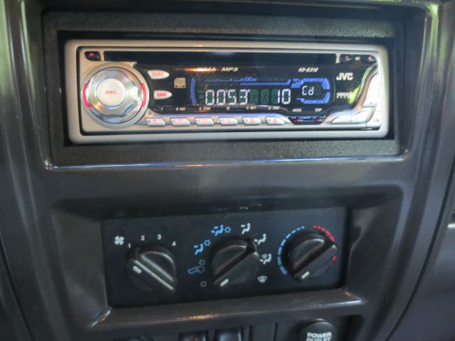 Jeep Cherokee 2000 photo 27