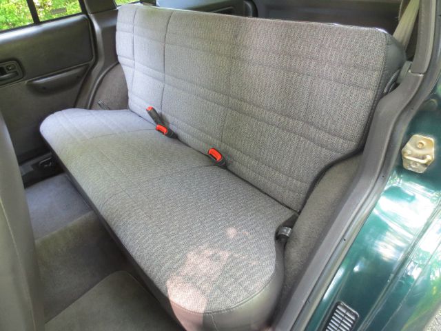 Jeep Cherokee 2000 photo 28