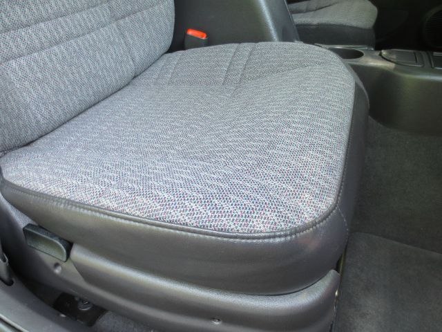 Jeep Cherokee 2000 photo 38