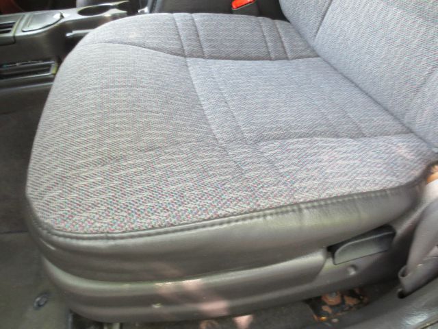 Jeep Cherokee 2000 photo 39