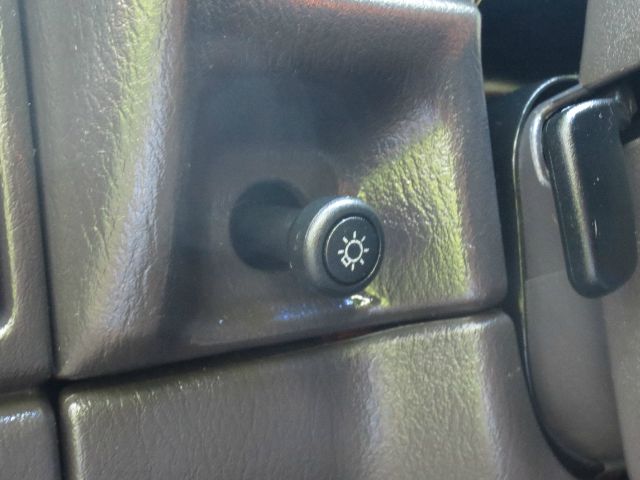 Jeep Cherokee 2000 photo 47