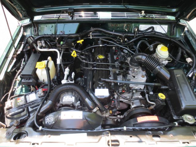 Jeep Cherokee 2000 photo 57