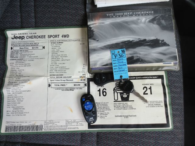 Jeep Cherokee 2000 photo 6