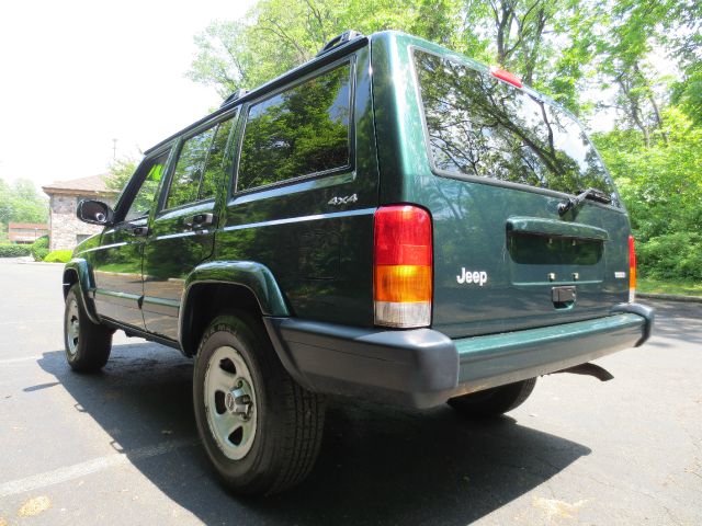 Jeep Cherokee 2000 photo 74