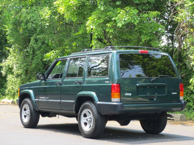 Jeep Cherokee 2000 photo 82