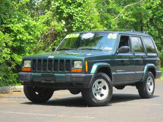Jeep Cherokee 2000 photo 85