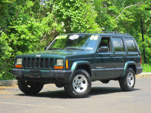 Jeep Cherokee 2000 photo 86