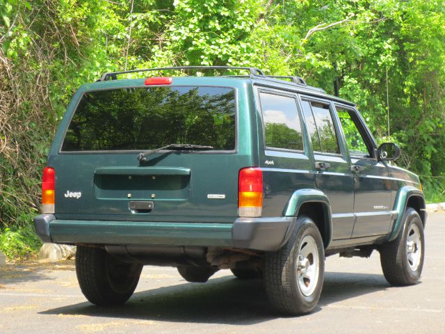 Jeep Cherokee 2000 photo 87