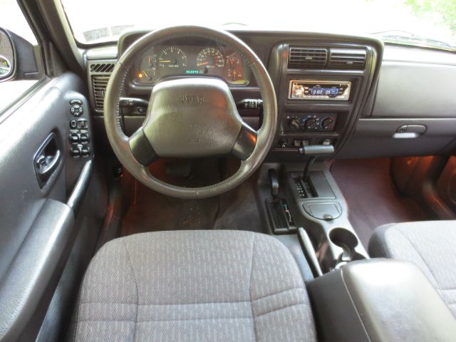Jeep Cherokee 2000 photo 91