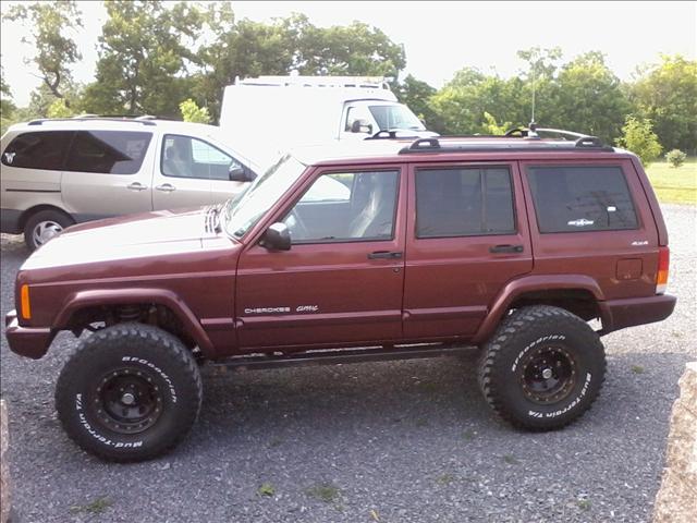 Jeep Cherokee 2000 photo 2