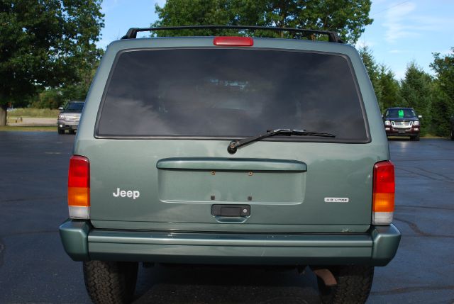Jeep Cherokee 2000 photo 1
