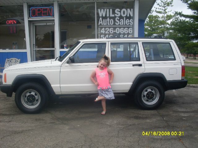 Jeep Cherokee 2000 photo 2