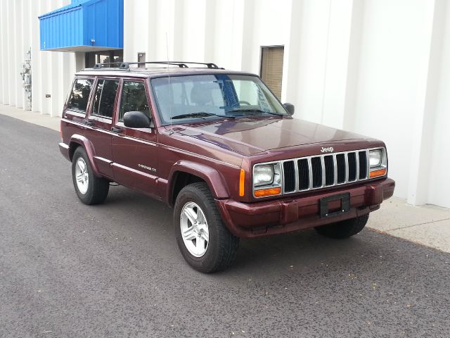 Jeep Cherokee 2000 photo 3