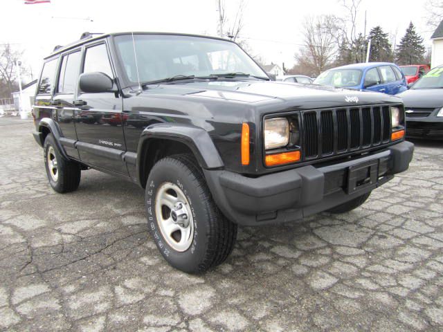 Jeep Cherokee Base GLS LX SUV