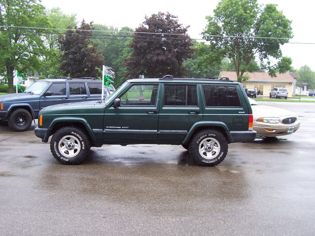 Jeep Cherokee 2000 photo 1