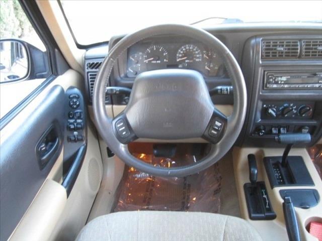 Jeep Cherokee 2000 photo 10