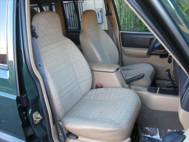 Jeep Cherokee 2000 photo 2