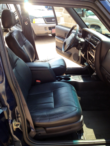 Jeep Cherokee 2000 photo 2