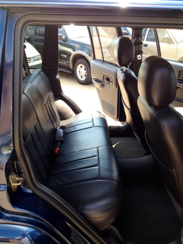 Jeep Cherokee 2000 photo 3