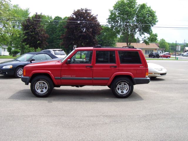 Jeep Cherokee 2000 photo 1